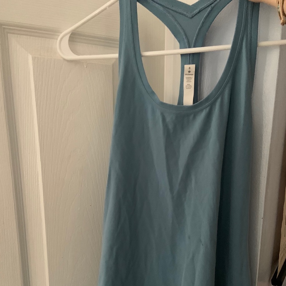 Lululemon tank!